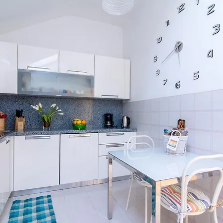 Penthouse Three Bedrooms Apartment Sanremo