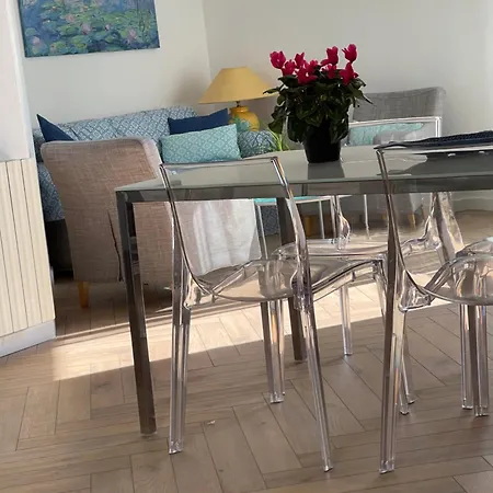 Penthouse Three Bedrooms Apartment Sanremo