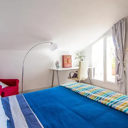 Penthouse Three Bedrooms 아파트