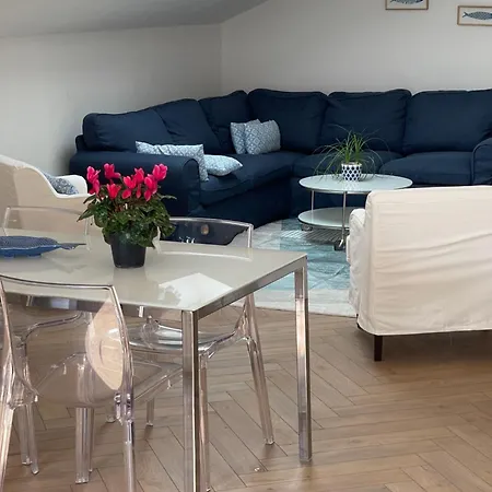 아파트 Penthouse Three Bedrooms *