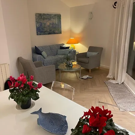 Penthouse Three Bedrooms Apartment Sanremo